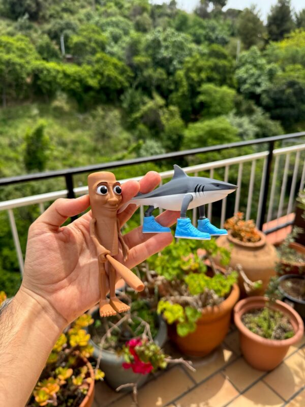 Tralalero Tralala figura de tiburón meme divertida para escritorio italian brainrot - Imagen 4